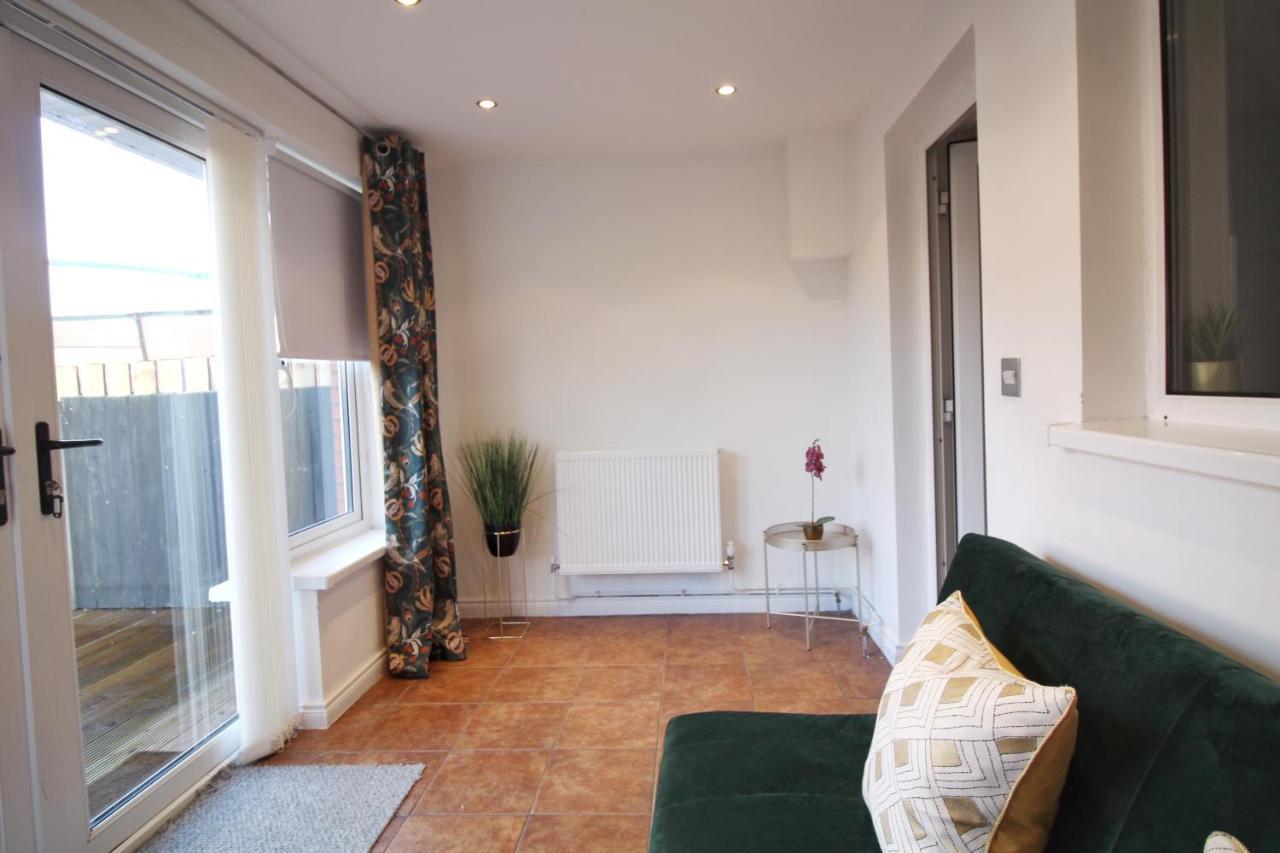 Anjore House - Modern Serviced Apartment In Belfast Buitenkant foto